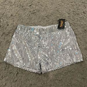Silver sequins short